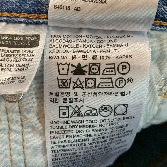 Levi’s 501 Light Wash Button Fly Distressed Cut Off Style Denim Shorts size 27 - Picture 10 of 11